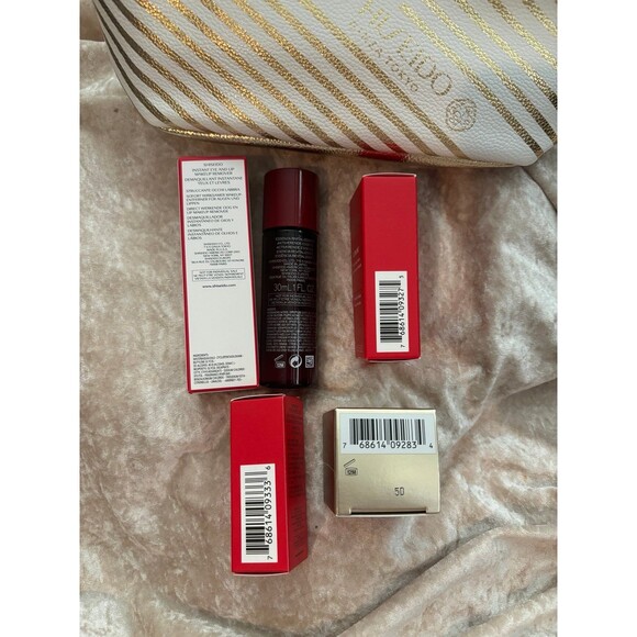Shiseido skincare set of 5 plus bag - Picture 3 of 6